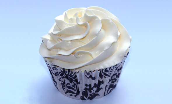 Swiss Meringue Buttercream recipe and tutorial